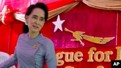 Bà Aung San Suu Kyi tại tư gia ở Yangon.