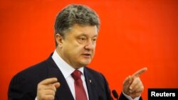 Tổng thống Ukraine Petro Poroshenko phát biểu tại Kiev.